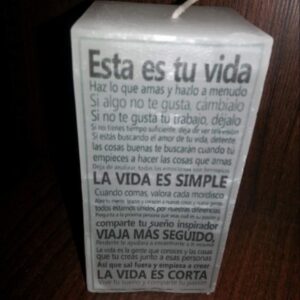 Vela Rectangularde Parafina con Impresión.  RG205/A